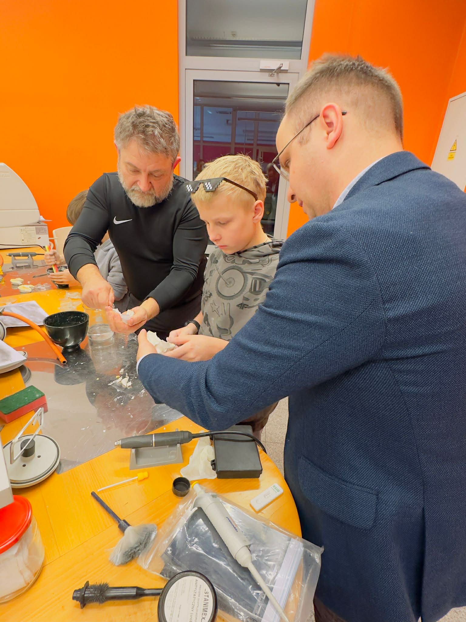 cdf05cb3-daa1-4b69-a33a-439276004276