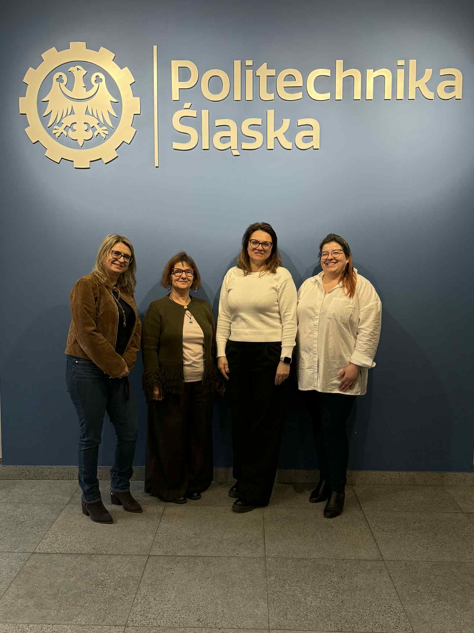 691c967f-aa39-4dfb-9bd6-a7a72301cb91