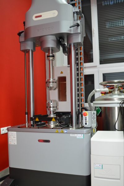 lab_21_instron_2