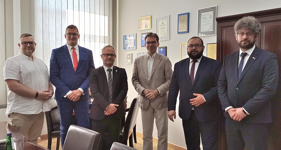 dziekani i prodziekani dwóch kadencji w gabinecie dziekana
