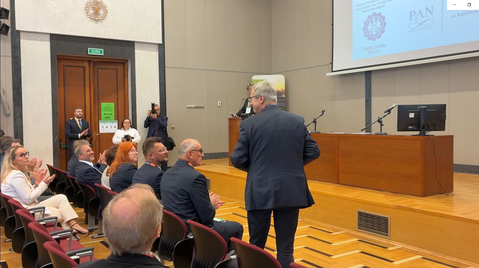 Powitanie prezesa Polskiej Akademii Nauk - Oddział w Katowicach, prof. dr. hab. n. med. dr. h.c. Andrzeja Więcka, który jest w gronie dwóch procent najczęściej cytowanych naukowców w świecie
