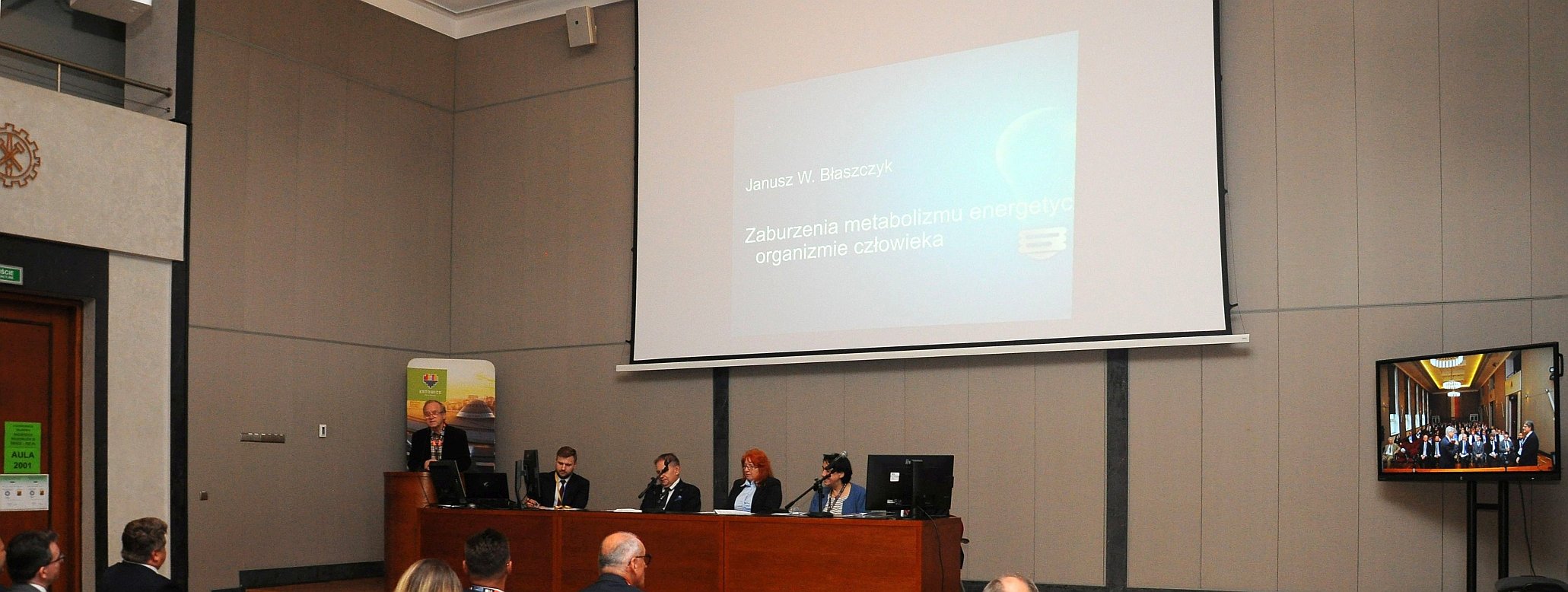 Referat wygłaszany przez prof. dr. hab. Janusz Błaszczyka – profesora emerytowanego zawodowo związanego z Akademią Wychowania Fizycznego im. Jerzego Kukuczki w Katowicach. Profesor jest w gronie dwóch procent najczęściej cytowanych naukowców w świecie