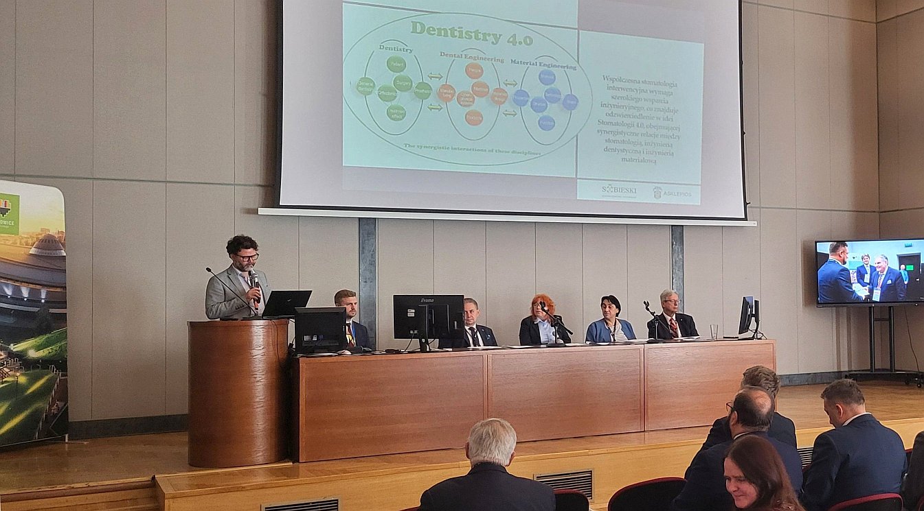Referat przygotowany przez prof. dr. hab. inż., hon. prof., dr h.c. mult. Leszka A. Dobrzańskiego, przez kilkadziesiąt lat zawodowo związanego z Politechniką Śląską; referat został wygłoszony przez dr. Lecha B. Dobrzańskiego – współautora wielu prac profesora