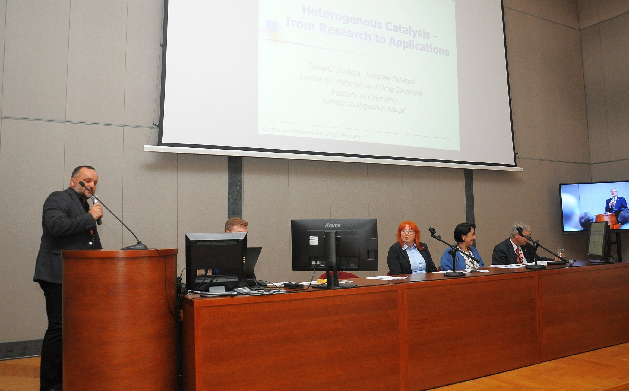 Referat przygotowany przez prof. dr. hab. inż. Jarosław Polańskiego z Uniwersytetu Śląskiego w Katowicach; referat został wygłoszony przez dr. hab. dr hab. Tomasza Siudygę – współautora wielu prac profesora