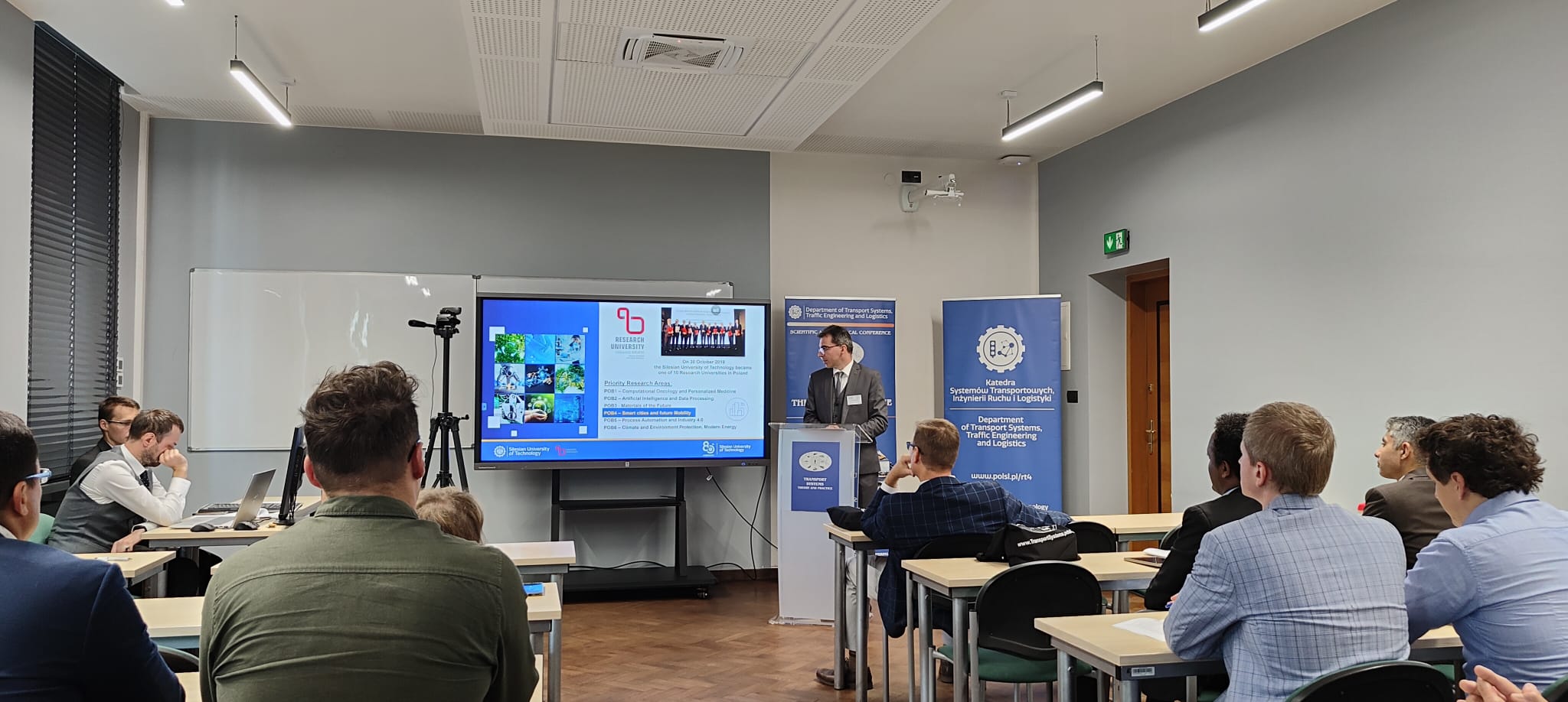 Konferencja TSTP 2025 - dziekan Grzegorz Sierpiński otwiera obrady