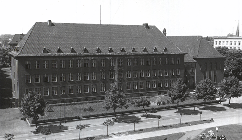 Wydział Elektryczny w latach 70.
