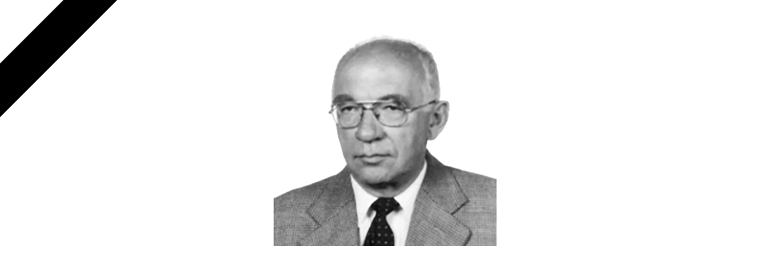 czarno-białe zdjęcie starszego mężczyzny