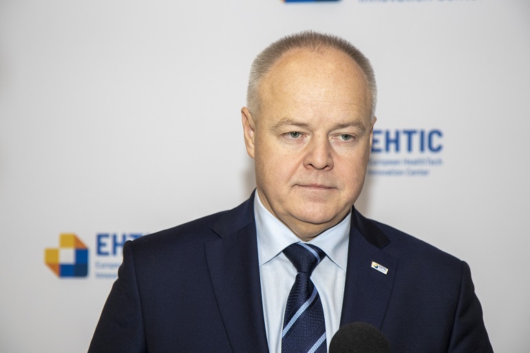Na zdjęciu widzimy Dyrektora Gzika