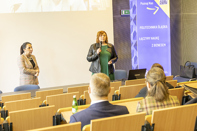Na zdjęciu widać prelegentów konferencji