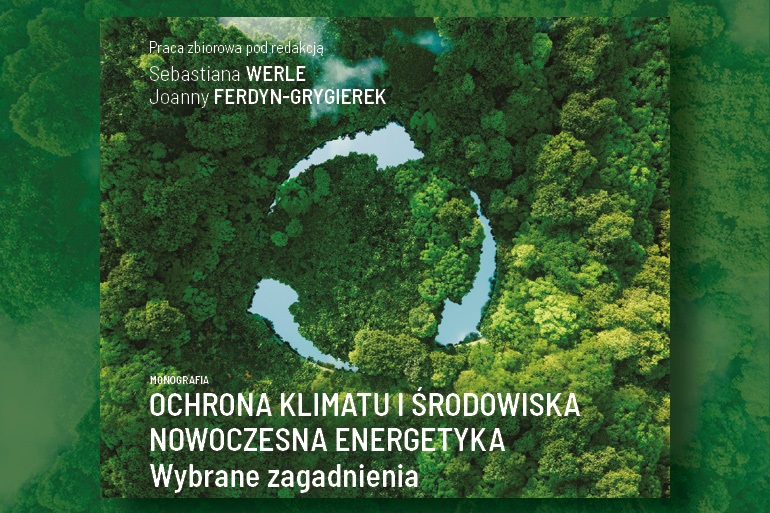 na zdjęciu widzimy okładkę monografii na której widźmy las z lotu ptaka.