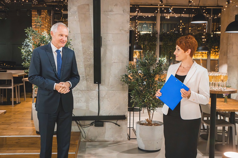na zdjęciu rektor-elekt oraz Pani dyrektor Centrum