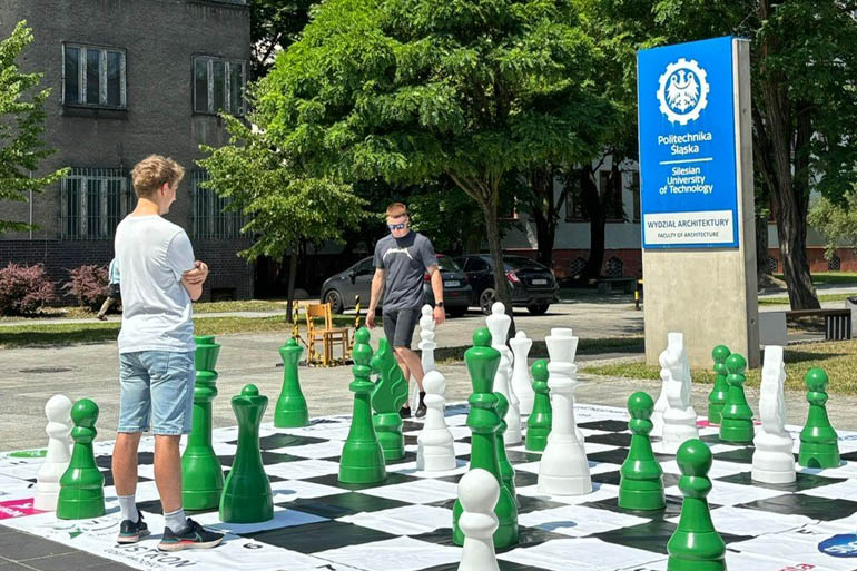 mini_12