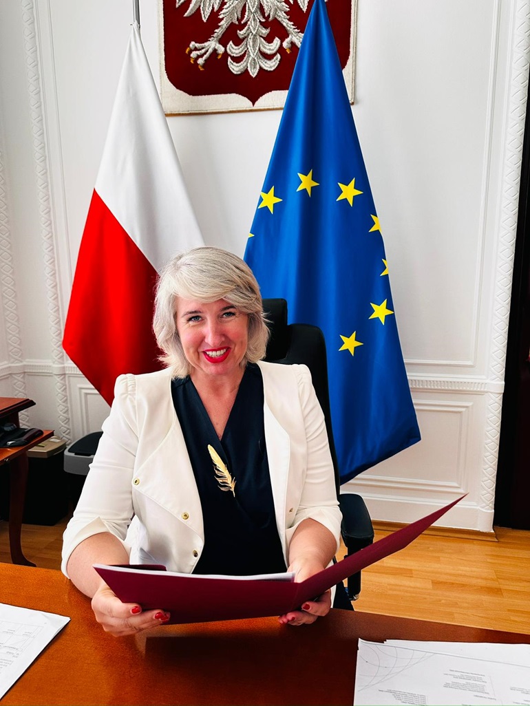 na zdjęciu prof. Dobrowolska