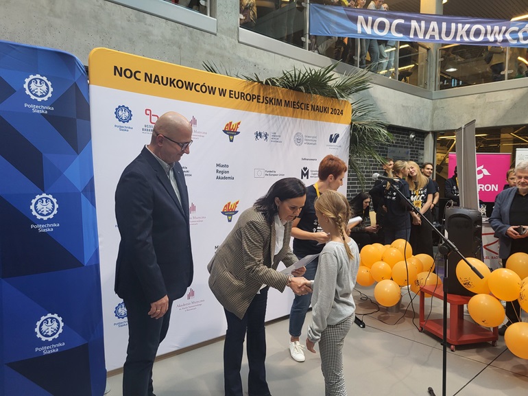 wręczenie nagród na inauguracji