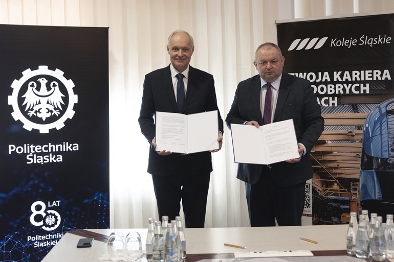 na zdjęciu Rektor i prezes