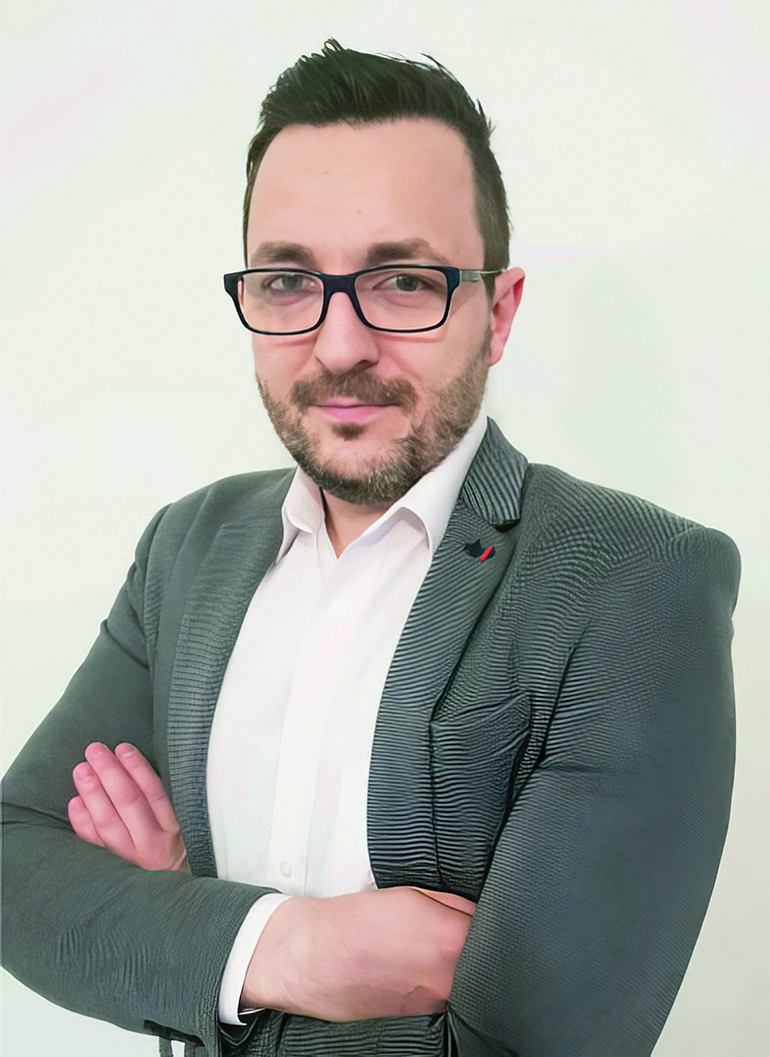 3 - Dr inż. Artur Czachor to absolwent Wydziału Inżynierii Środowiska i Energetyki Politechniki Śląskiej
