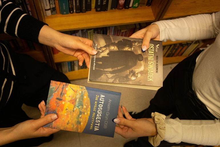 Grudniowy Książkołaj (004)